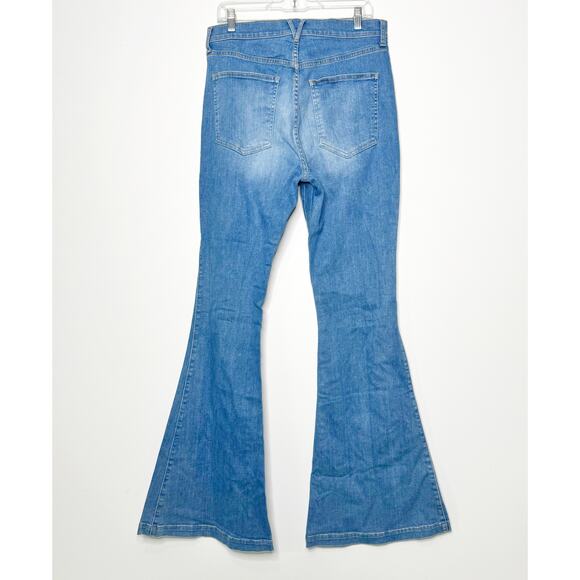 Veronica Beard Sheridan Bell Bottom Jeans Lakeshore Wash Size 32 High Rise - Picture 8 of 11
